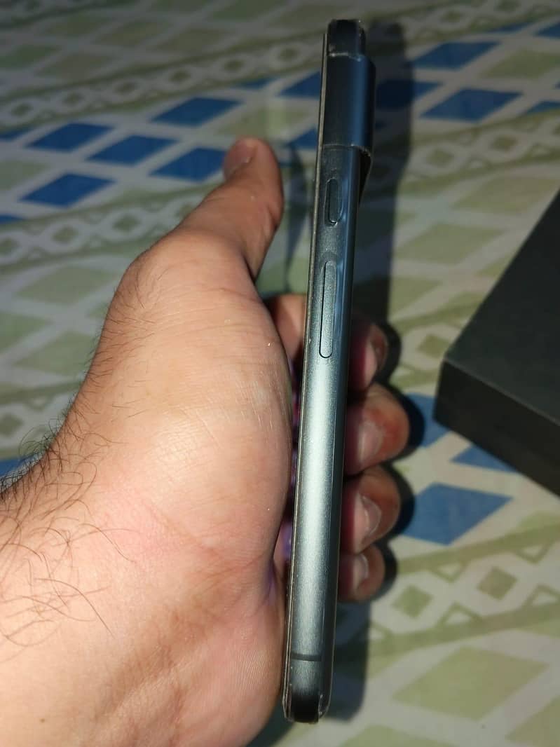 Google Pixel 8 5