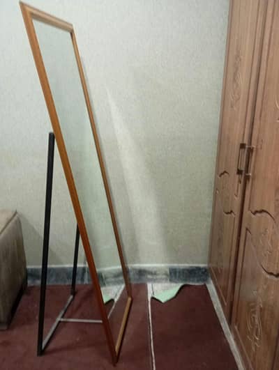 i sell my mirror condition 10/9 phone num 03279403875