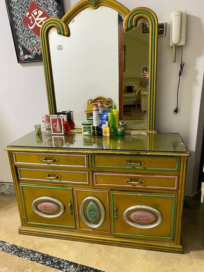 dressing table