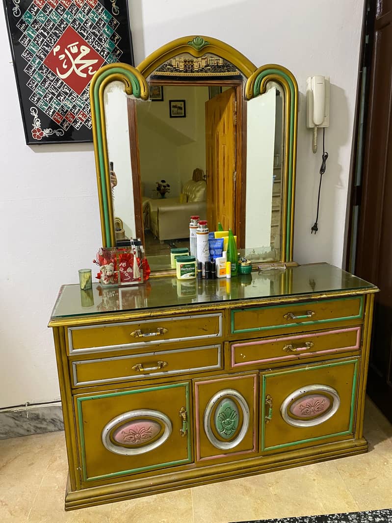 dressing table 1