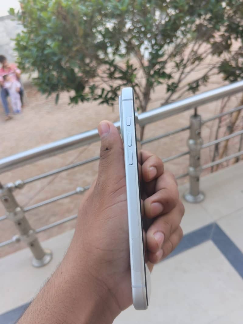 Apple iPhone 17 Pro Max 2