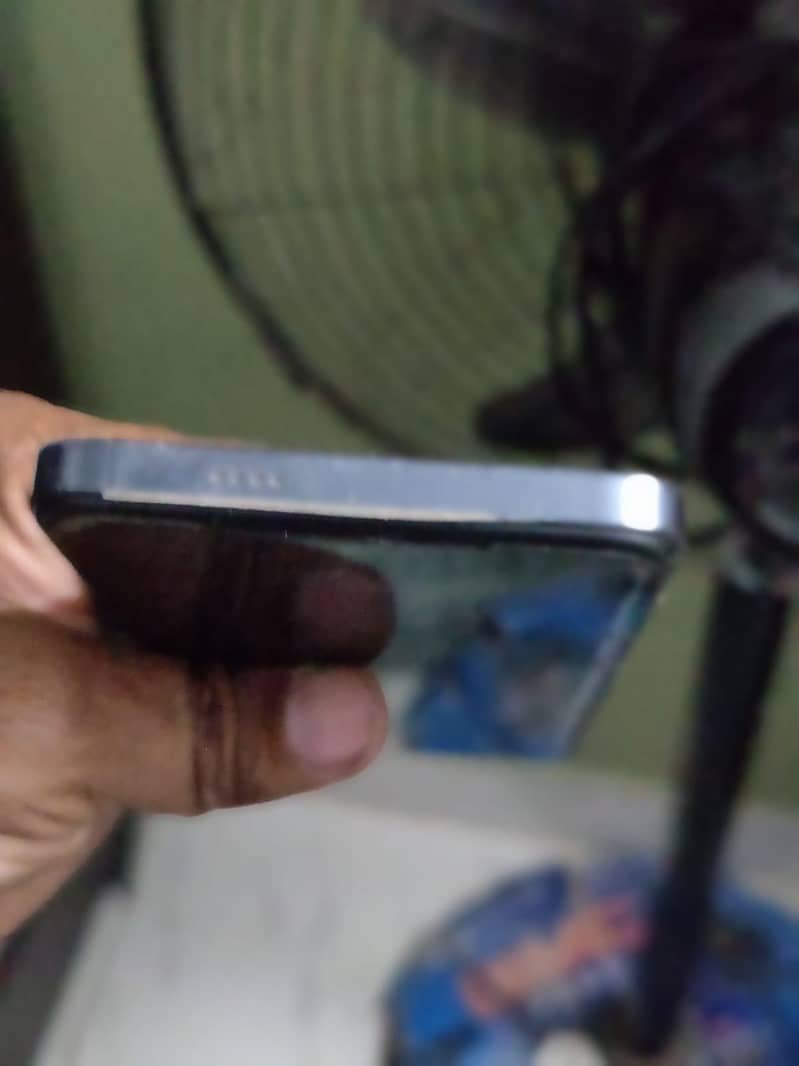 Tecno Spark 20 4