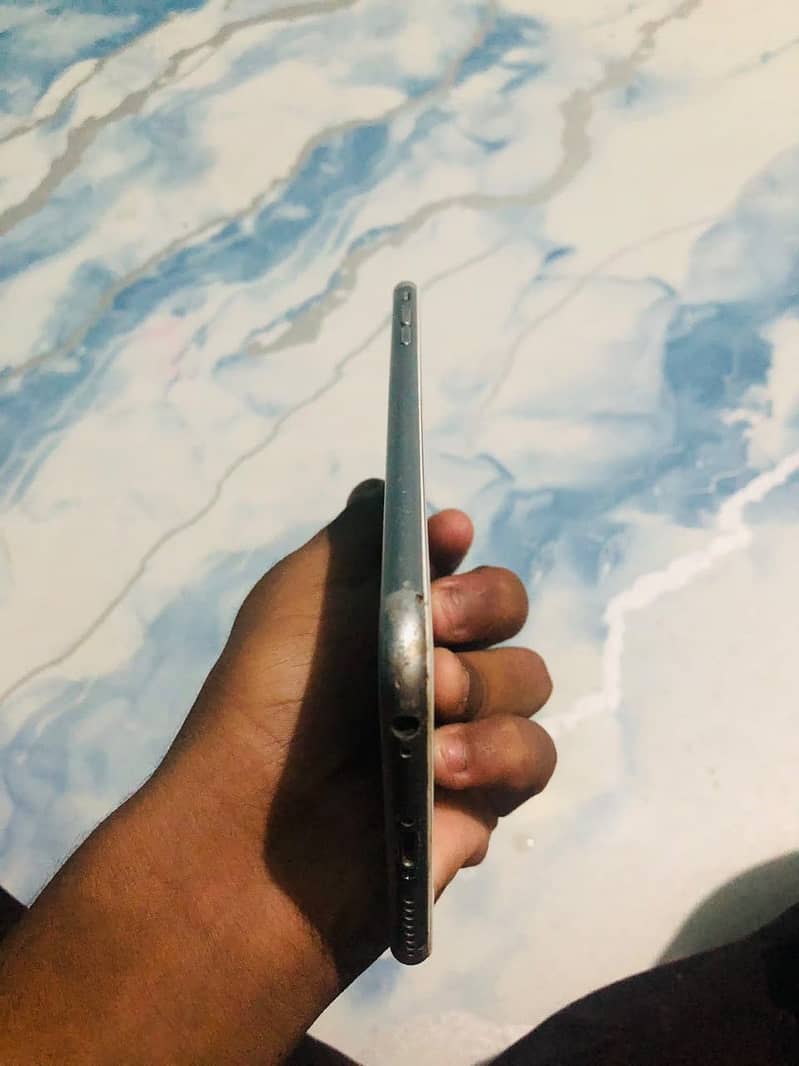 Apple iPhone 6S Plus 4