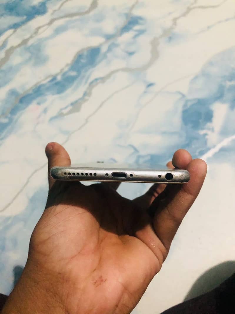 Apple iPhone 6S Plus 7