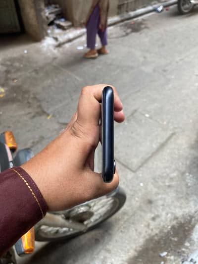 Apple iPhone XR