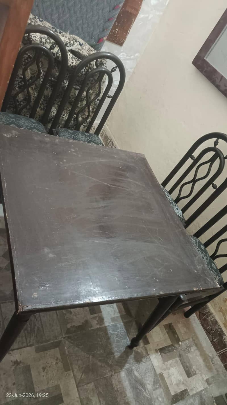 4 seater dining table 2