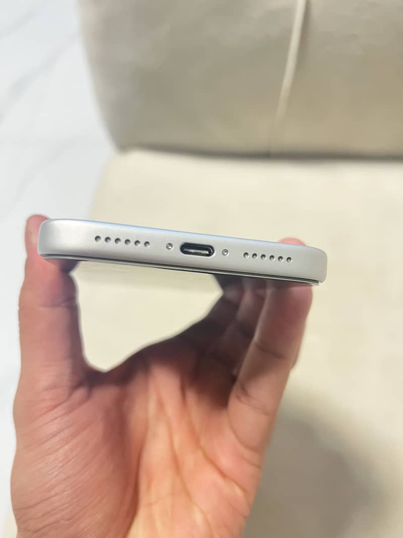 Apple iPhone 17 Pro Max 9