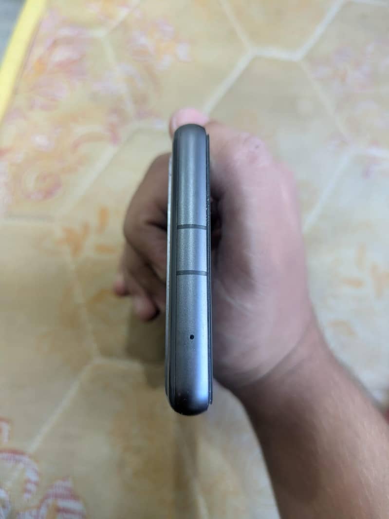 Google Pixel 7a 6