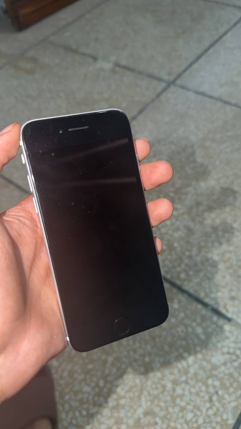 Apple iPhone SE 1