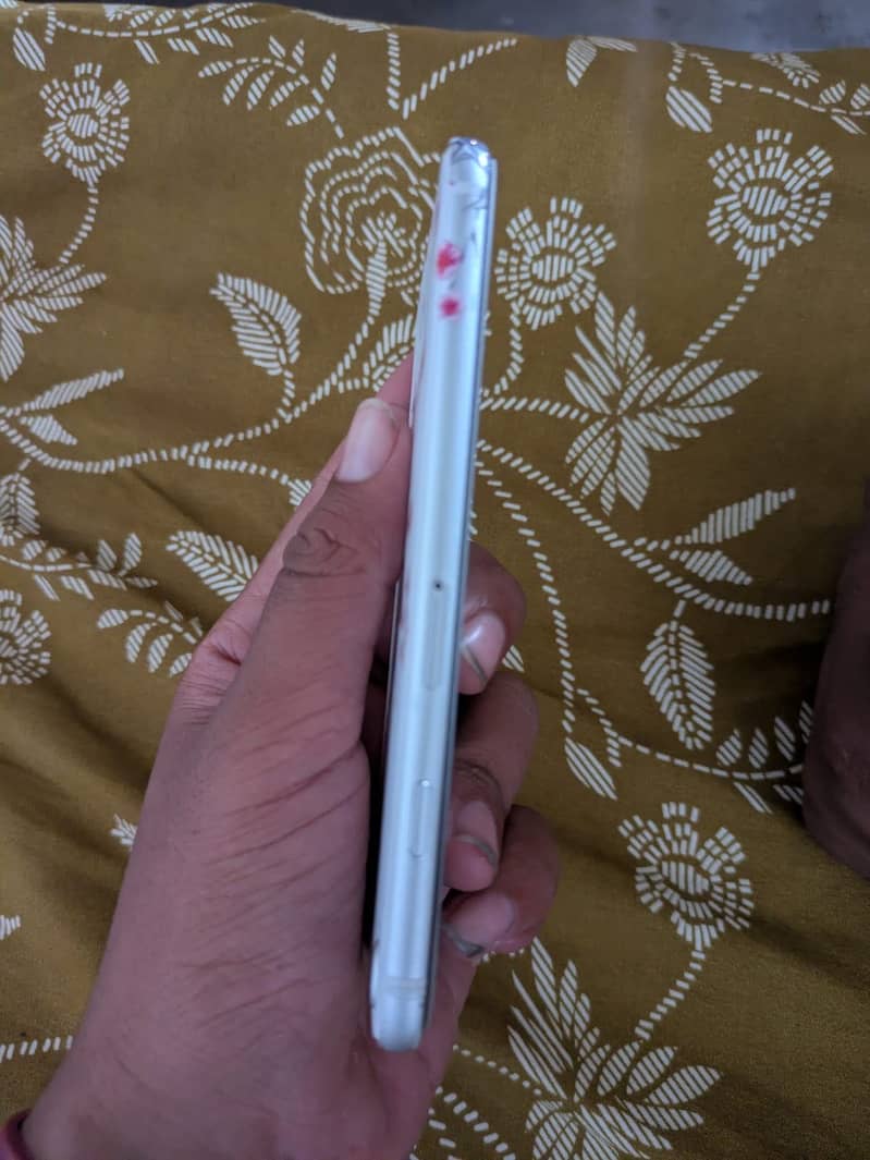 Apple iPhone SE 3