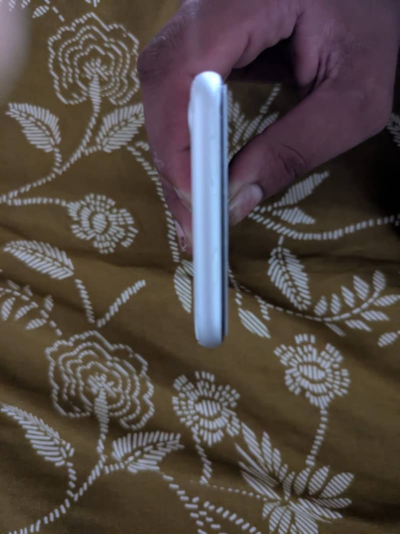 Apple iPhone SE 5