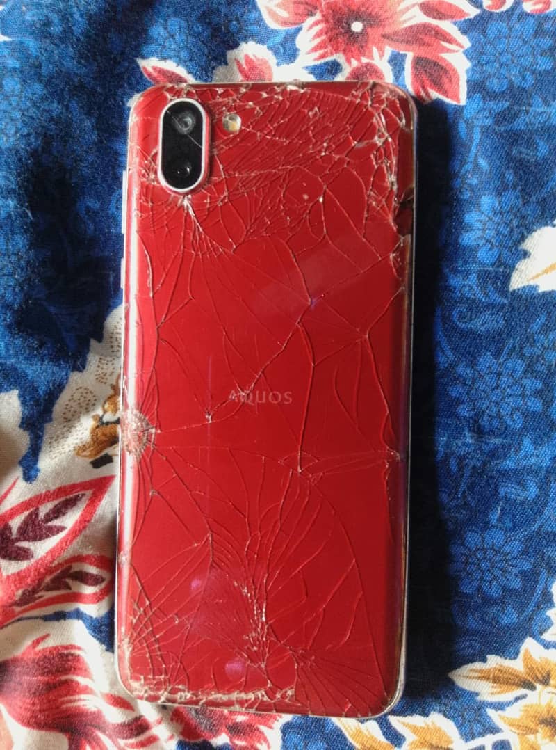 Sharp Aquos R2 1
