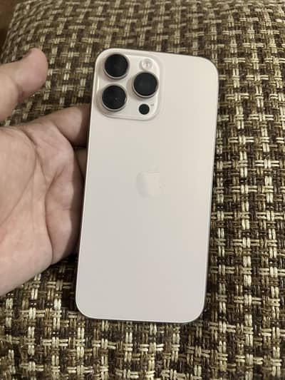 Apple iPhone 16 Pro Max