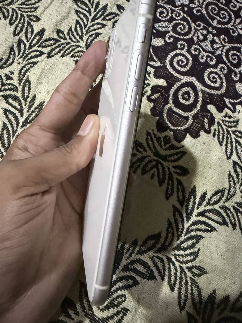 Apple iPhone 11 1