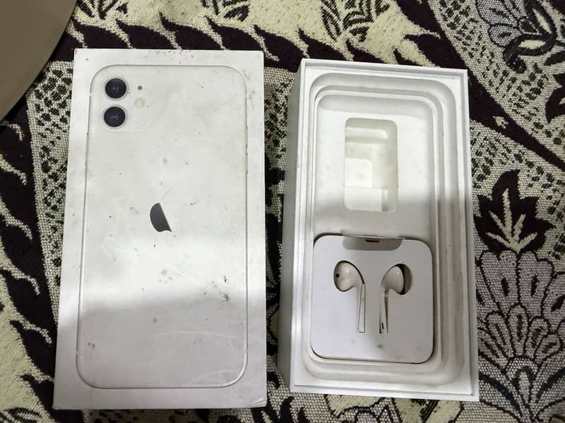 Apple iPhone 11 3