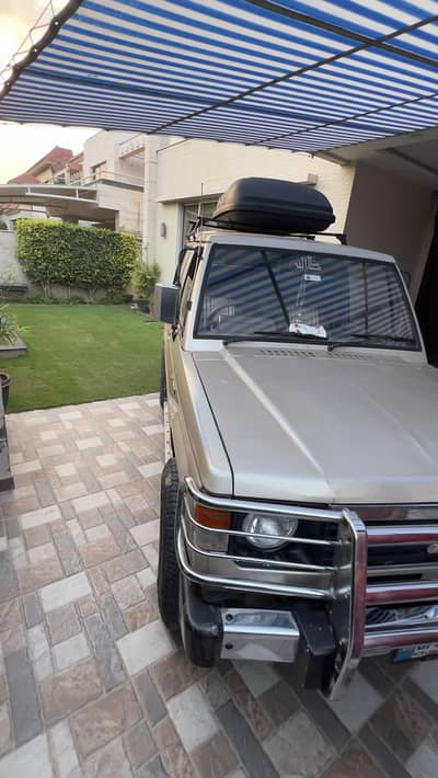 Mitsubishi Pajero 1989
