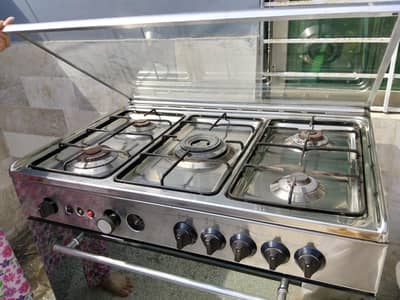 Stove with 5 burners