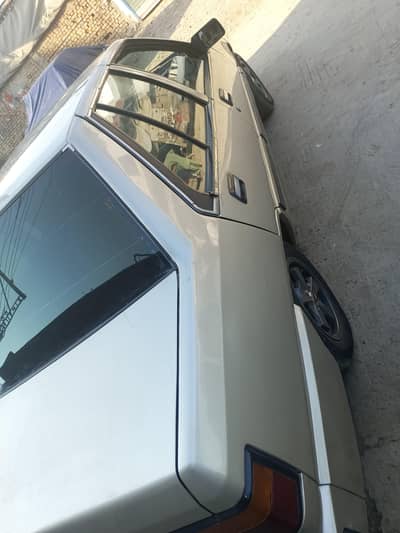 Mitsubishi lancer 1986 model