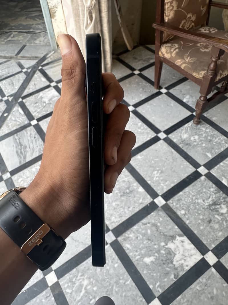 Apple iPhone 14 1