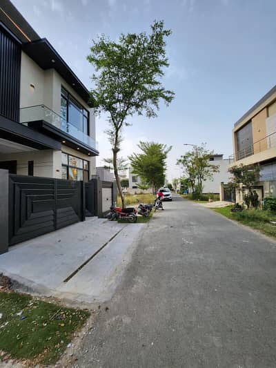 Dha Phase 8 1-Kanal Possession Plot Block Z-1 Available For Sale In Reasonable Price Surrounding Houses Near Barki Road Prime Location Ideal For Investment