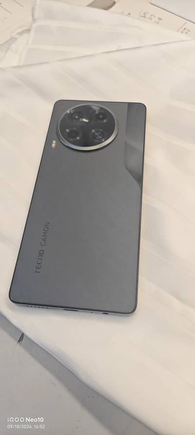 Tecno CAMON 30