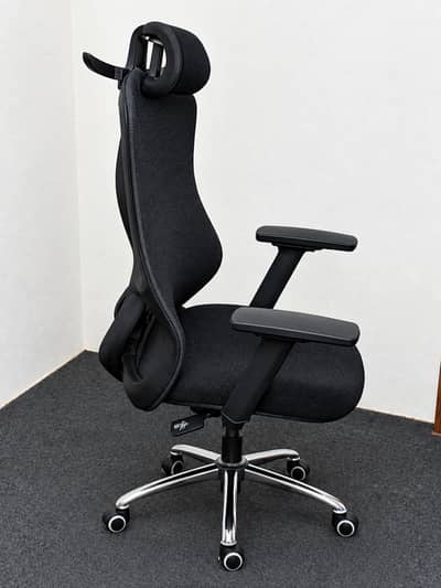 Premium Ergonomic Mesh Office Chair – High Back with Headrest