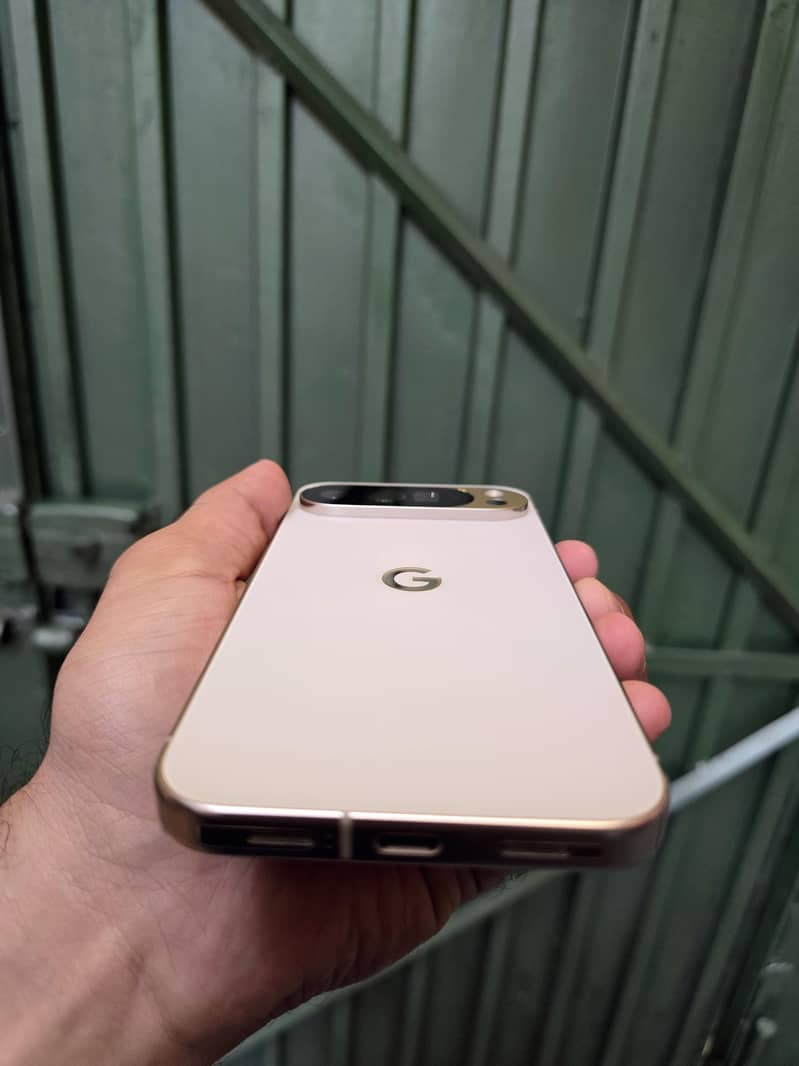 Google Pixel 10 Pro XL 3