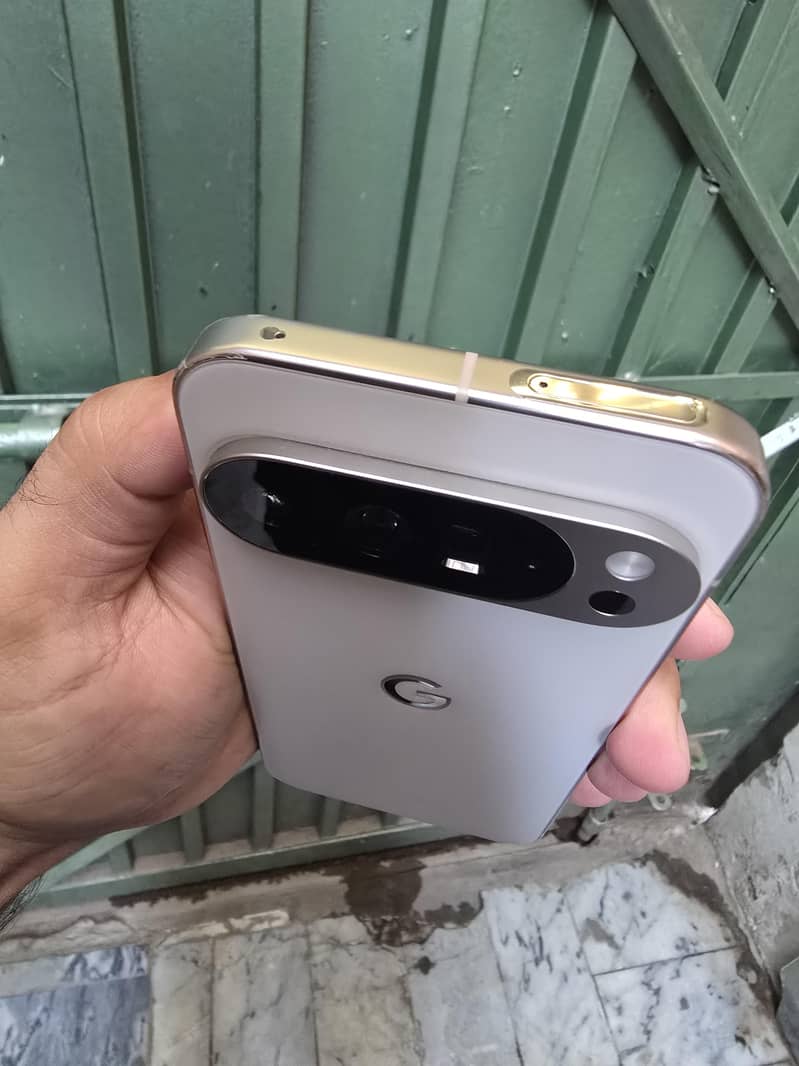 Google Pixel 10 Pro XL 4