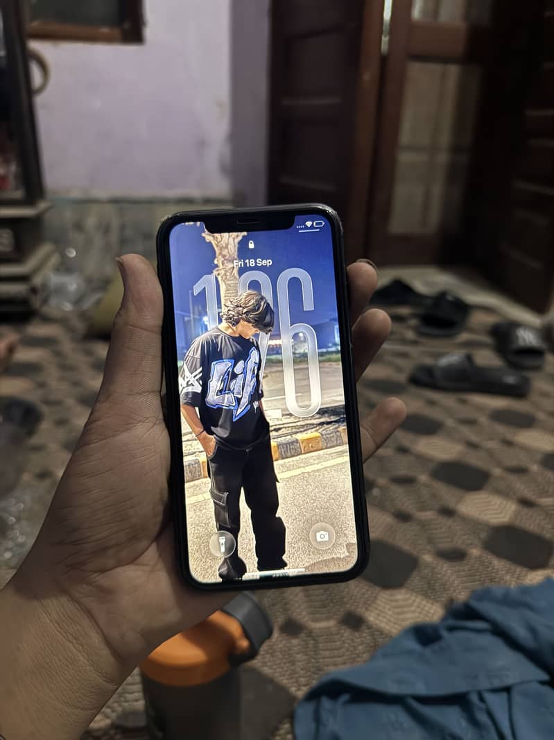 Apple iPhone 11 3