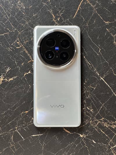 Vivo x200 Pro 16/512gb white Titanium