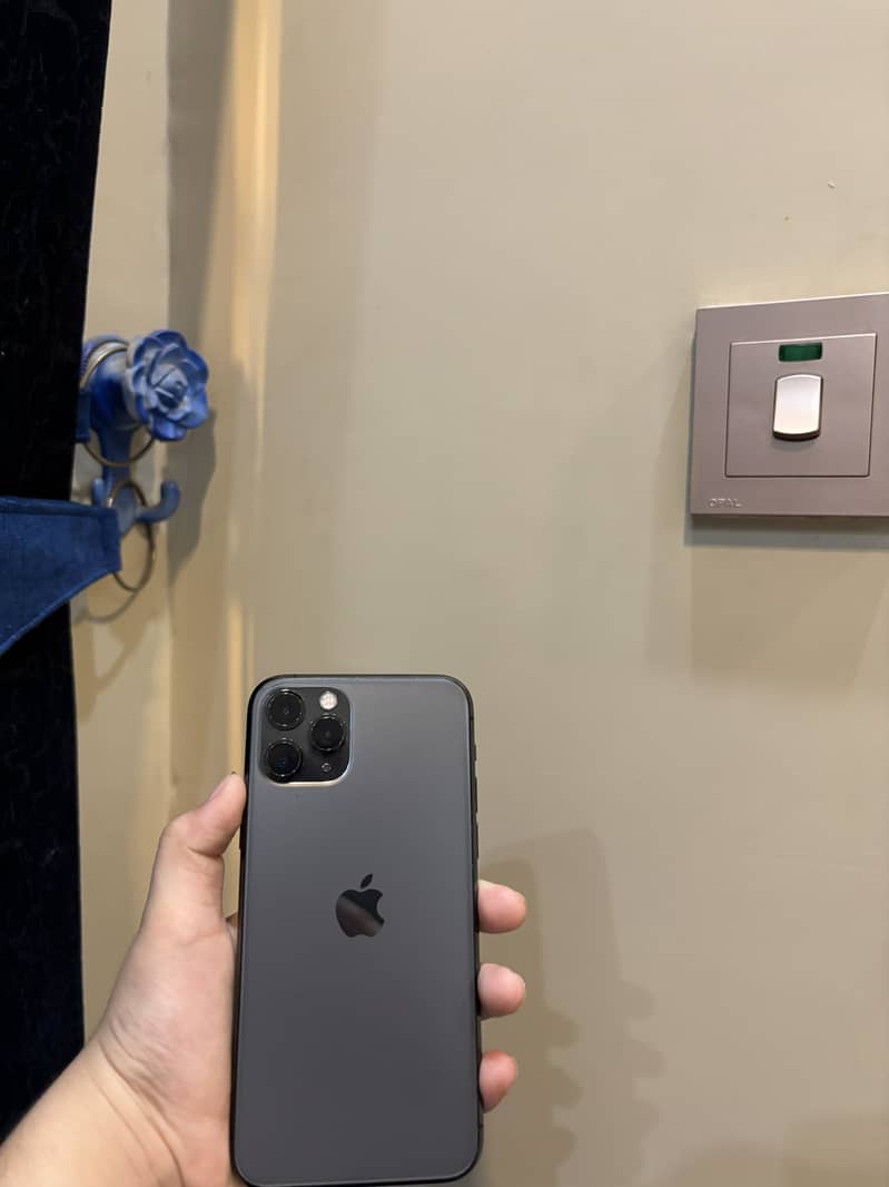 Apple iPhone 11 Pro 0