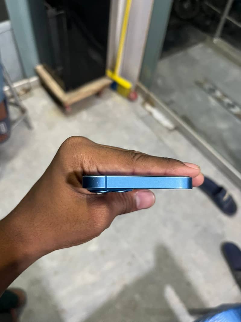 Apple iPhone 13 3