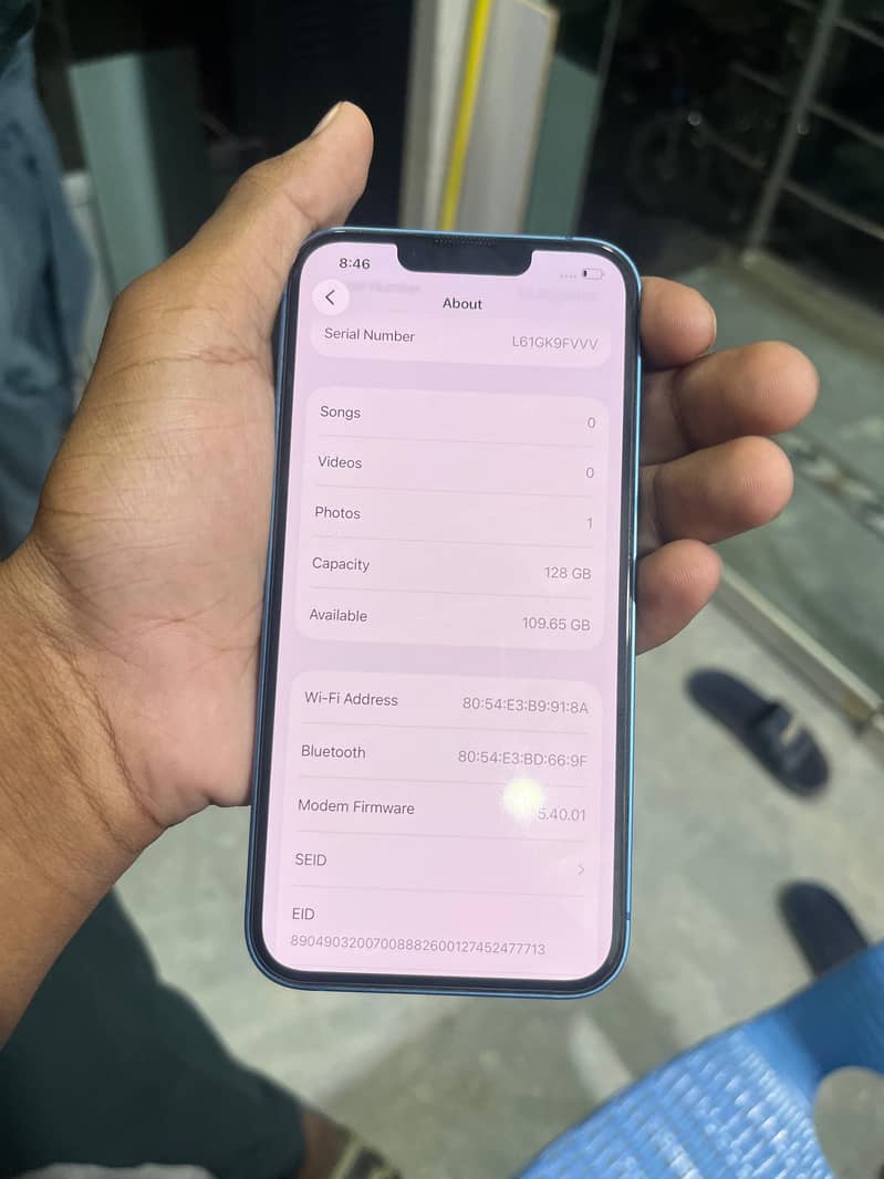 Apple iPhone 13 6