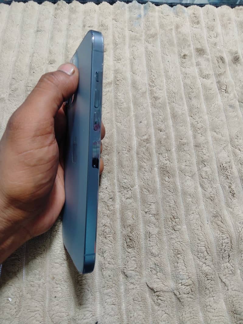 Apple iPhone 13 Pro Max 2