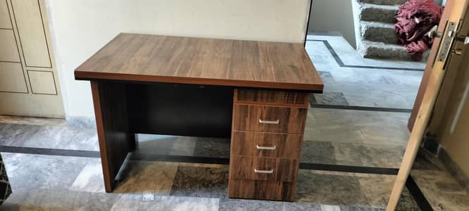 office table for sale in good condition