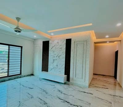 Prominently-Located Flat Available In Askari 10 For sale