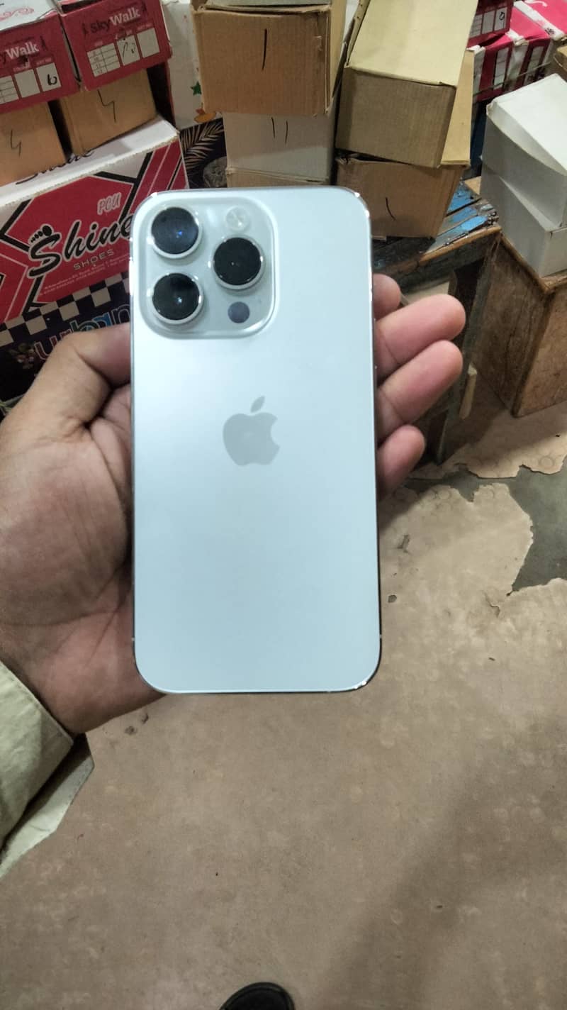 Apple iPhone 14 Pro 4