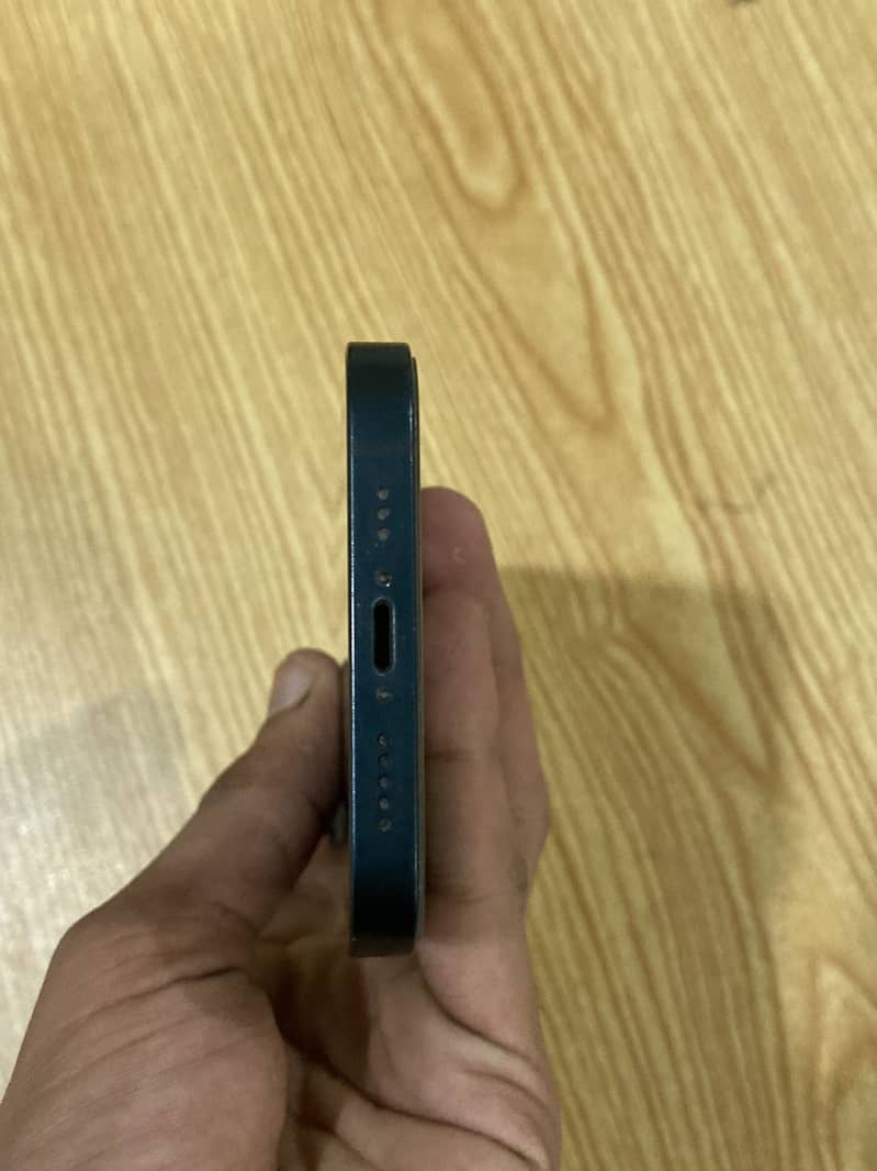 Apple iPhone 13 3