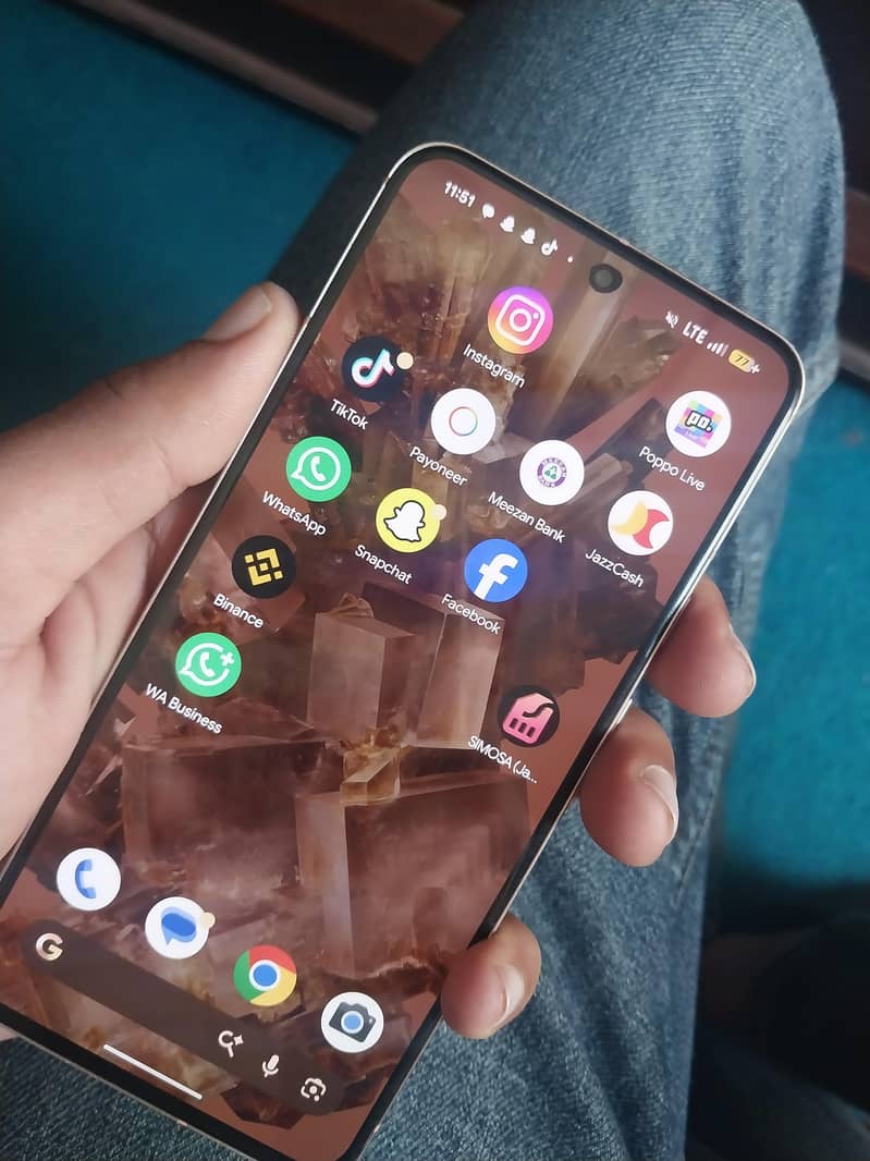 Google Pixel 8 4