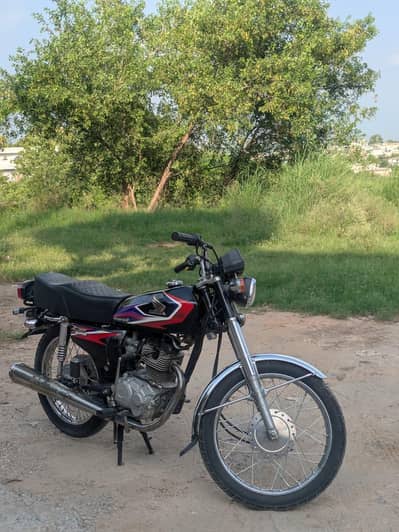 Honda CG 125 - 9/10 condition