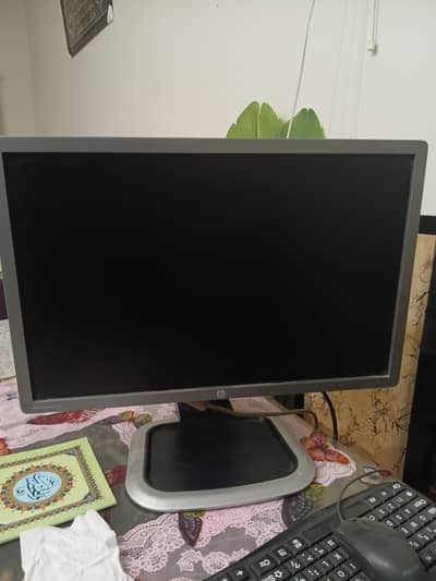 Hp Z 820 workstation + Hp Elite Display E241i Led Monitor