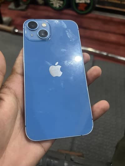 Apple iPhone 13