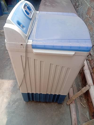 washing machine 1 year use new good condition