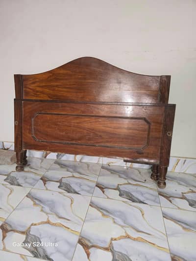 2 Single beds good condition without matric