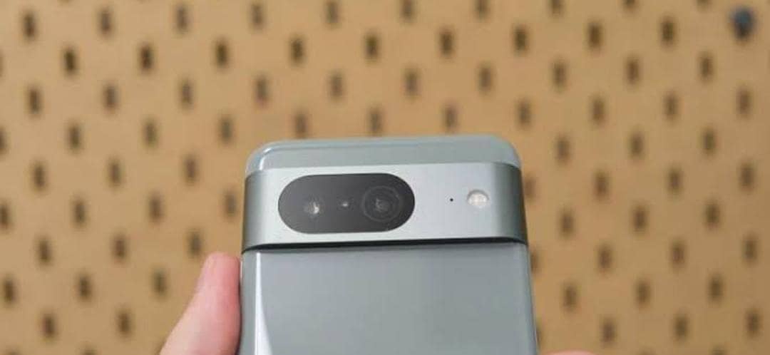 Google Pixel 8 2