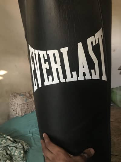 4 fit ka punching bag hn