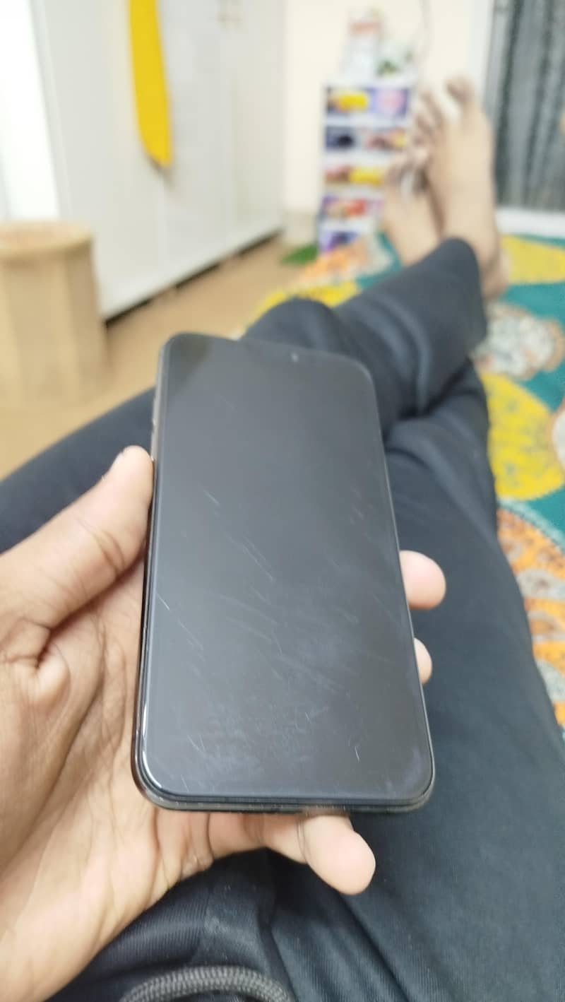Apple iPhone X 3