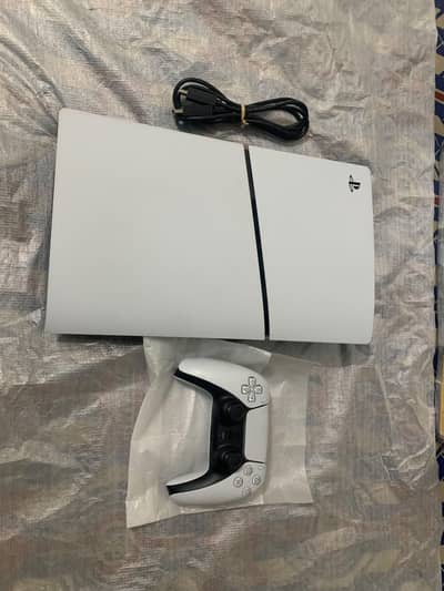 PS5 slim disc + 1 year PS plus membership