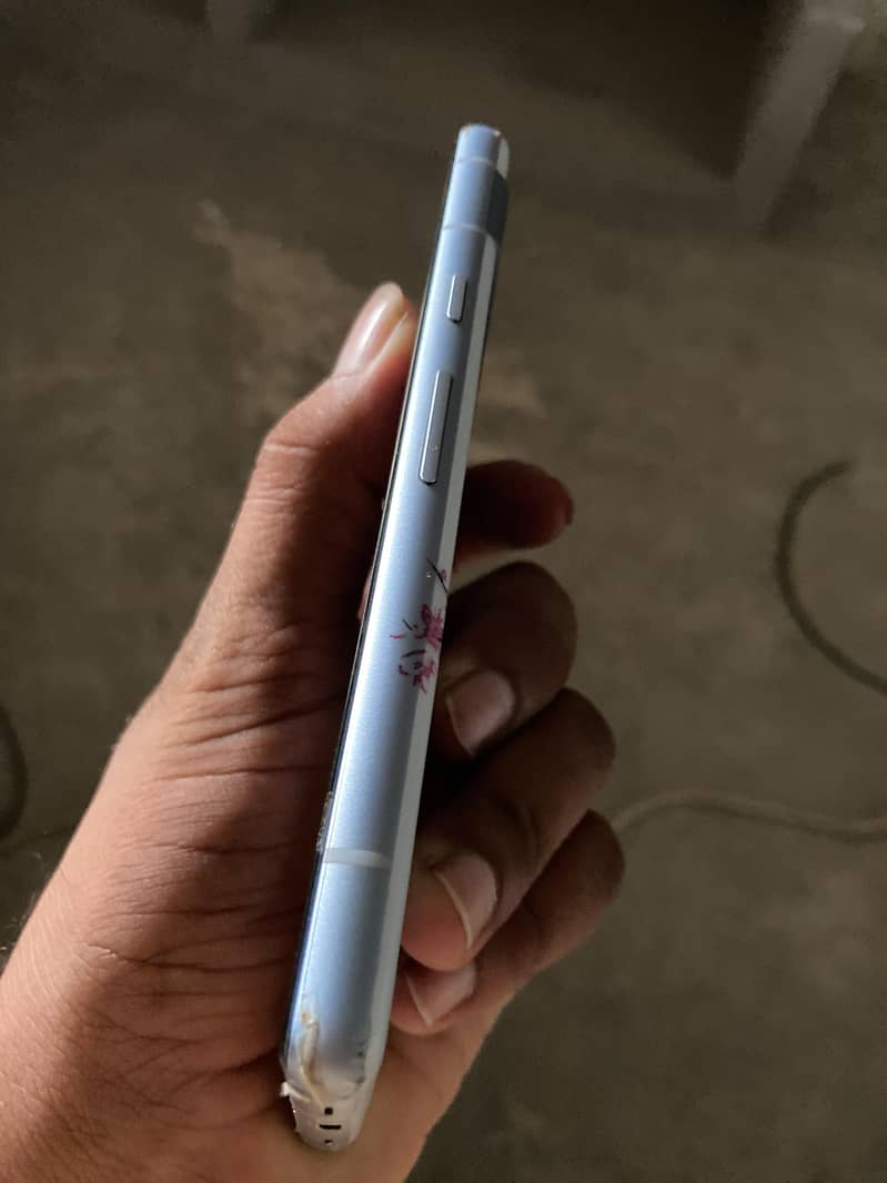 Google pixel 7a 4