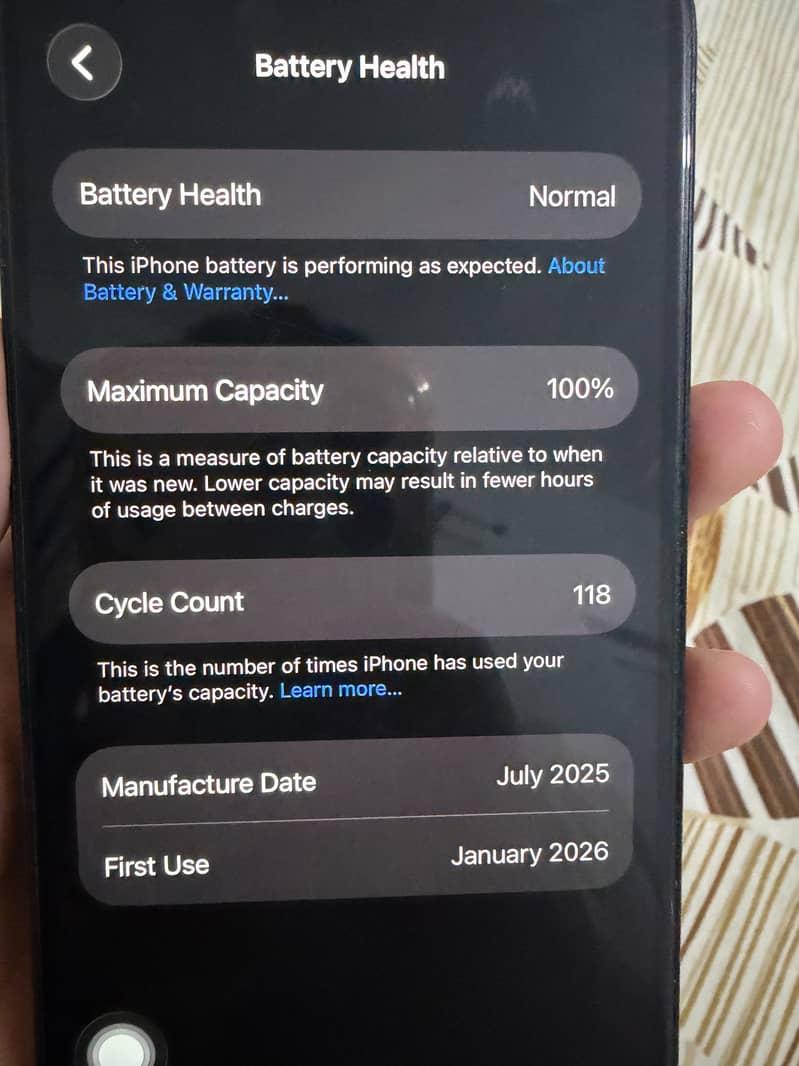 Apple iPhone 16 0